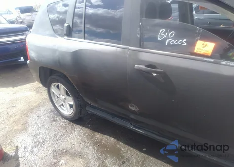 2010 Jeep Compass Sport from USA, damaged, VIN 1J4NF4FB8AD601536